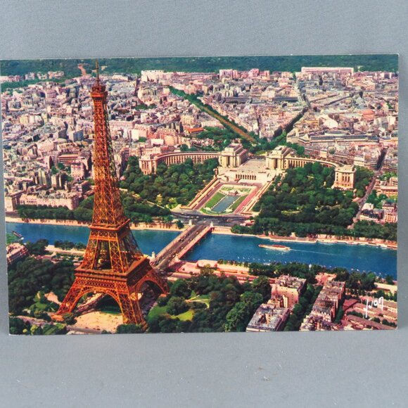 Vintage Postcard - Airiel Photograph Eifel Tower - Yvon Paris - Picture 1 of 4